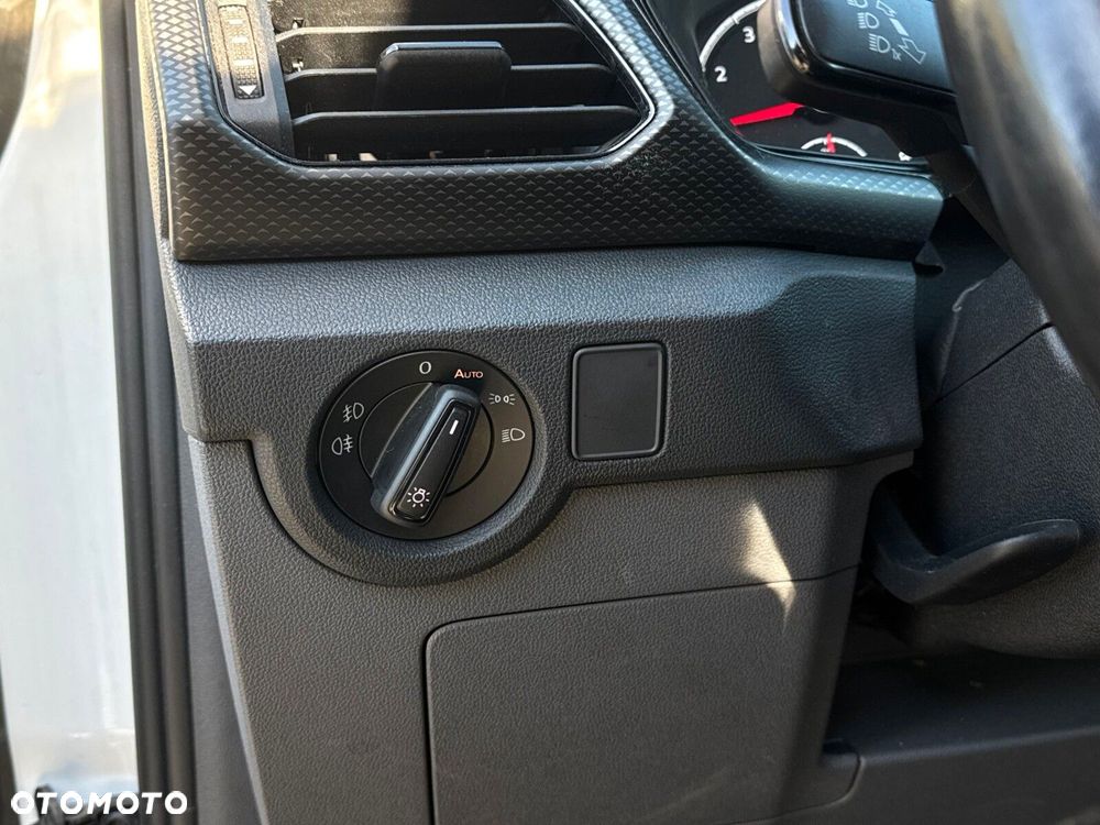 Volkswagen T-Cross - 22