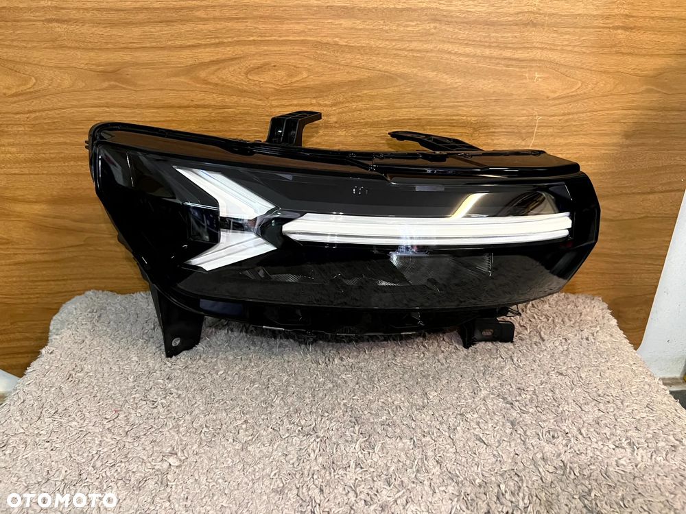 DACIA DUSTER III 2024- LAMPA PRAWY PRZÓD PRAWA PRZEDNIA REFLEKTOR ŁADNY ORYGINAŁ EUROPA 260107725R