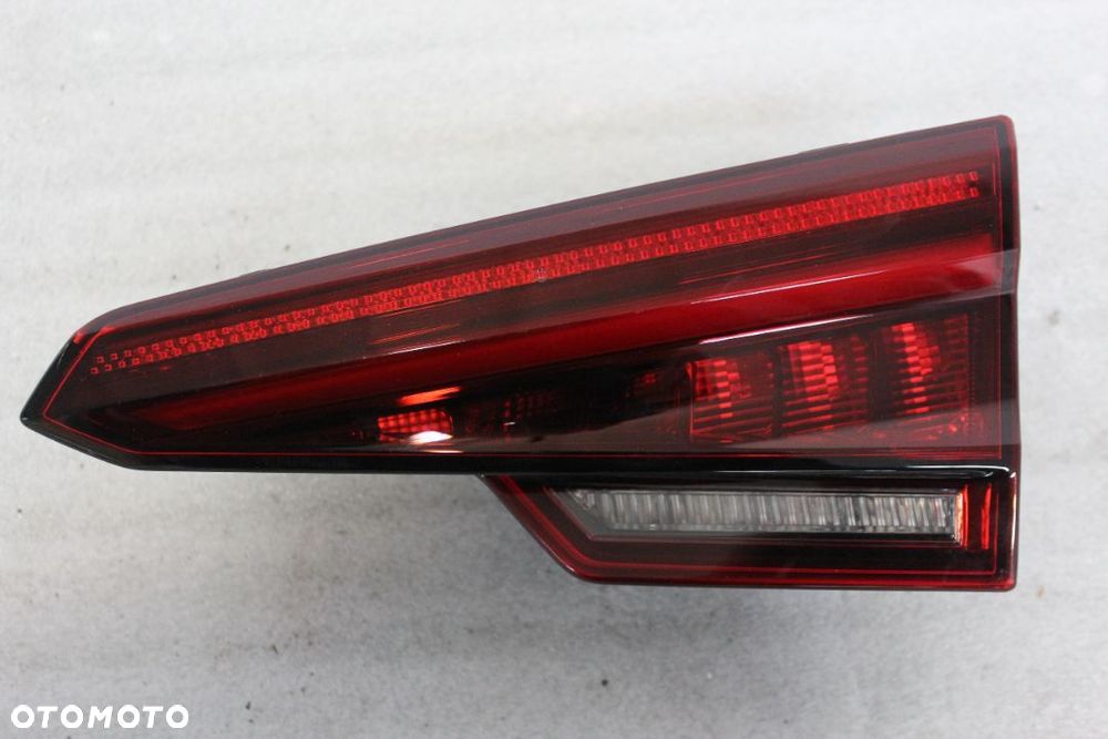 LAMPA TYLNA PRAWA AUDI A4 B9 SEDAN 8W5945094D 2019 - 1