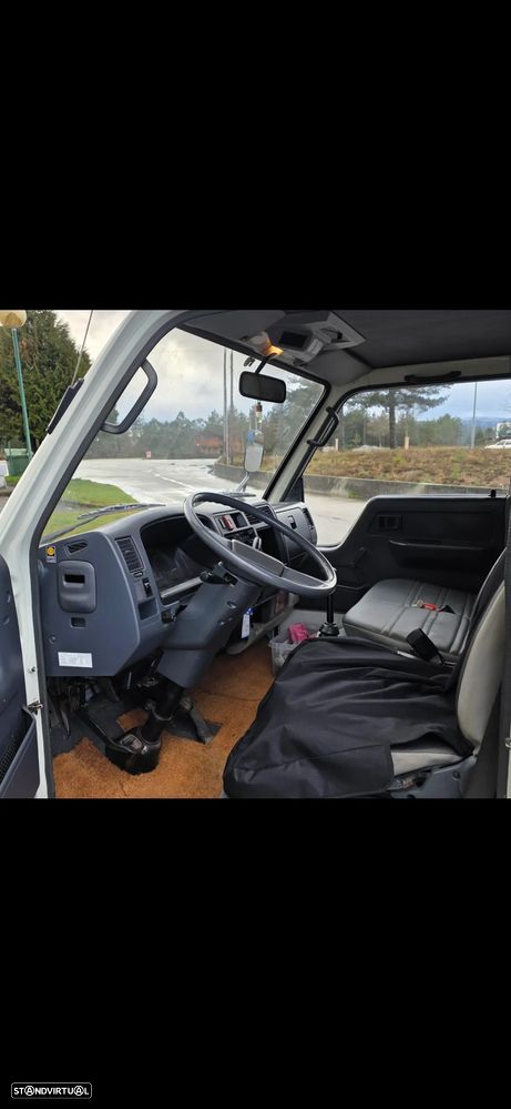 Toyota DYNA 150 - 2
