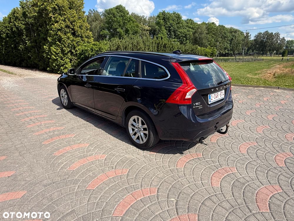 Volvo V60 T2 Geartronic Kinetic - 11