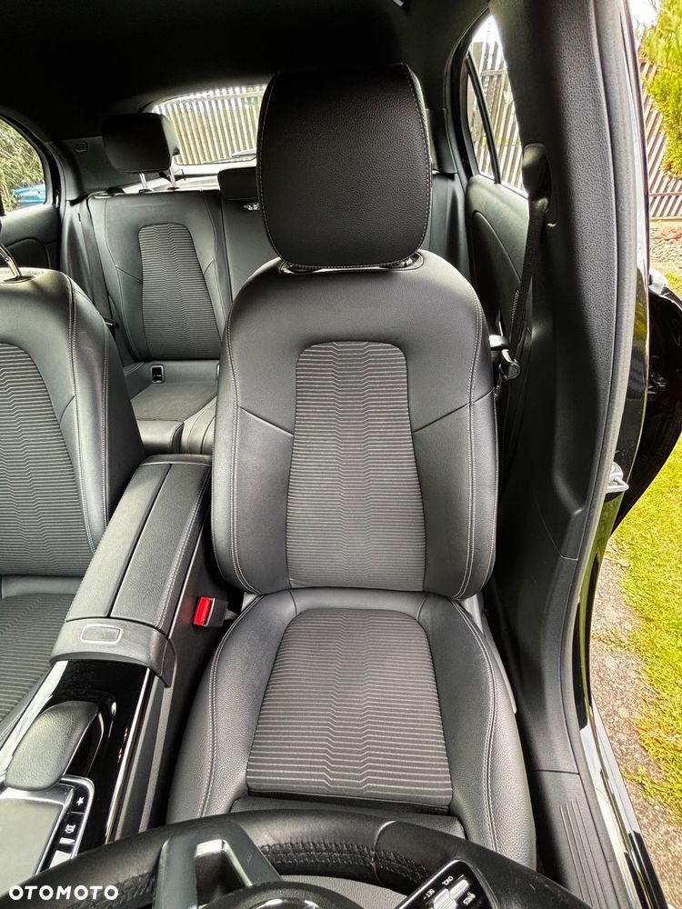 Mercedes-Benz Klasa A 180 7G-DCT - 11