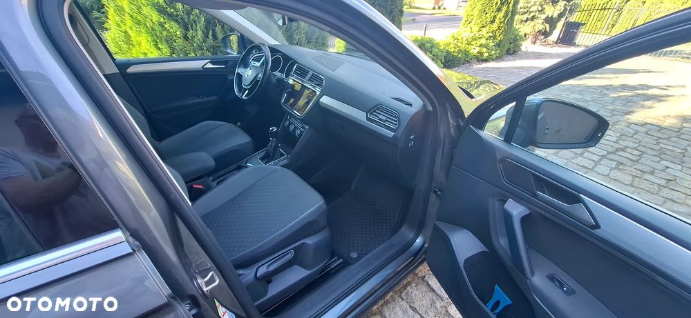 Volkswagen Tiguan - 13