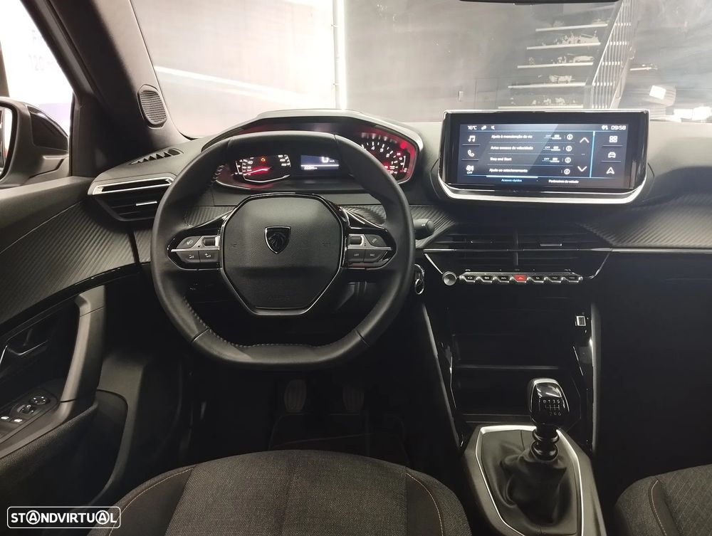 Peugeot 2008 1.2 PureTech Style - 13