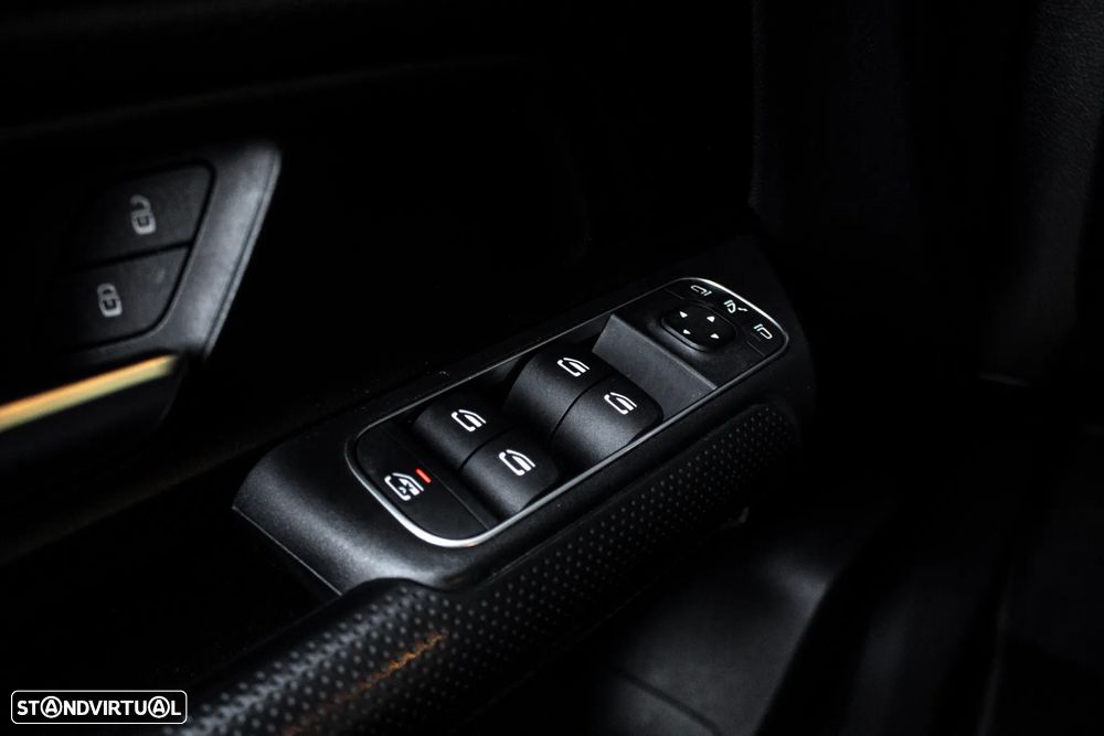 Mercedes-Benz GLB 180 d Progressive - 19