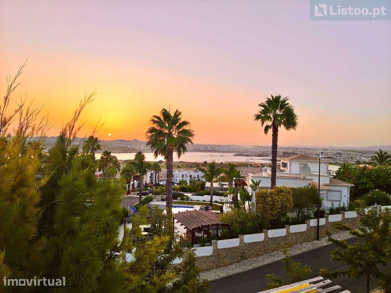 T3 no último piso com vista panorâmica sobre o Rio Arade | Ferragudo - Grande imagem: 4/32