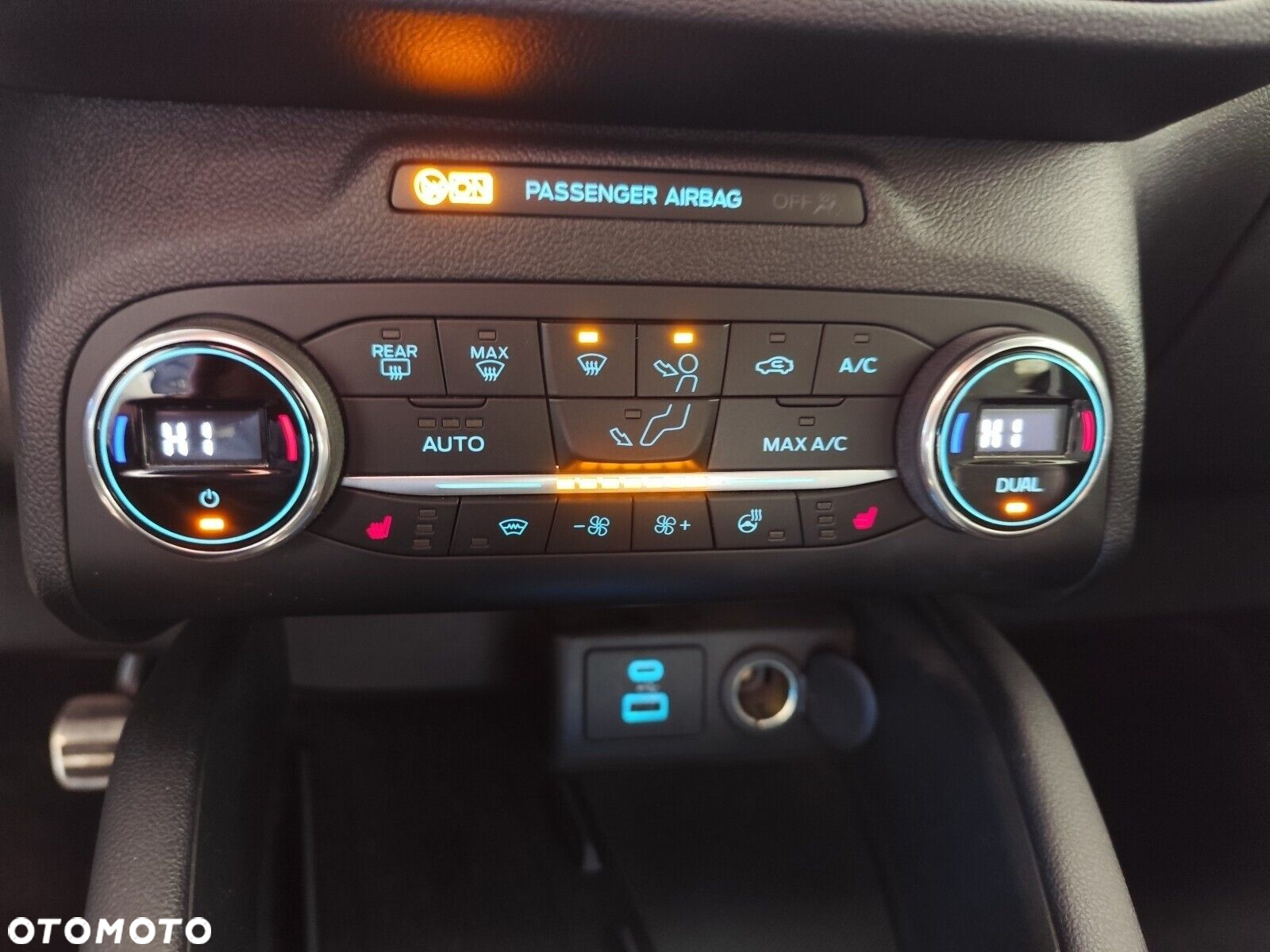 Ford Kuga - 26