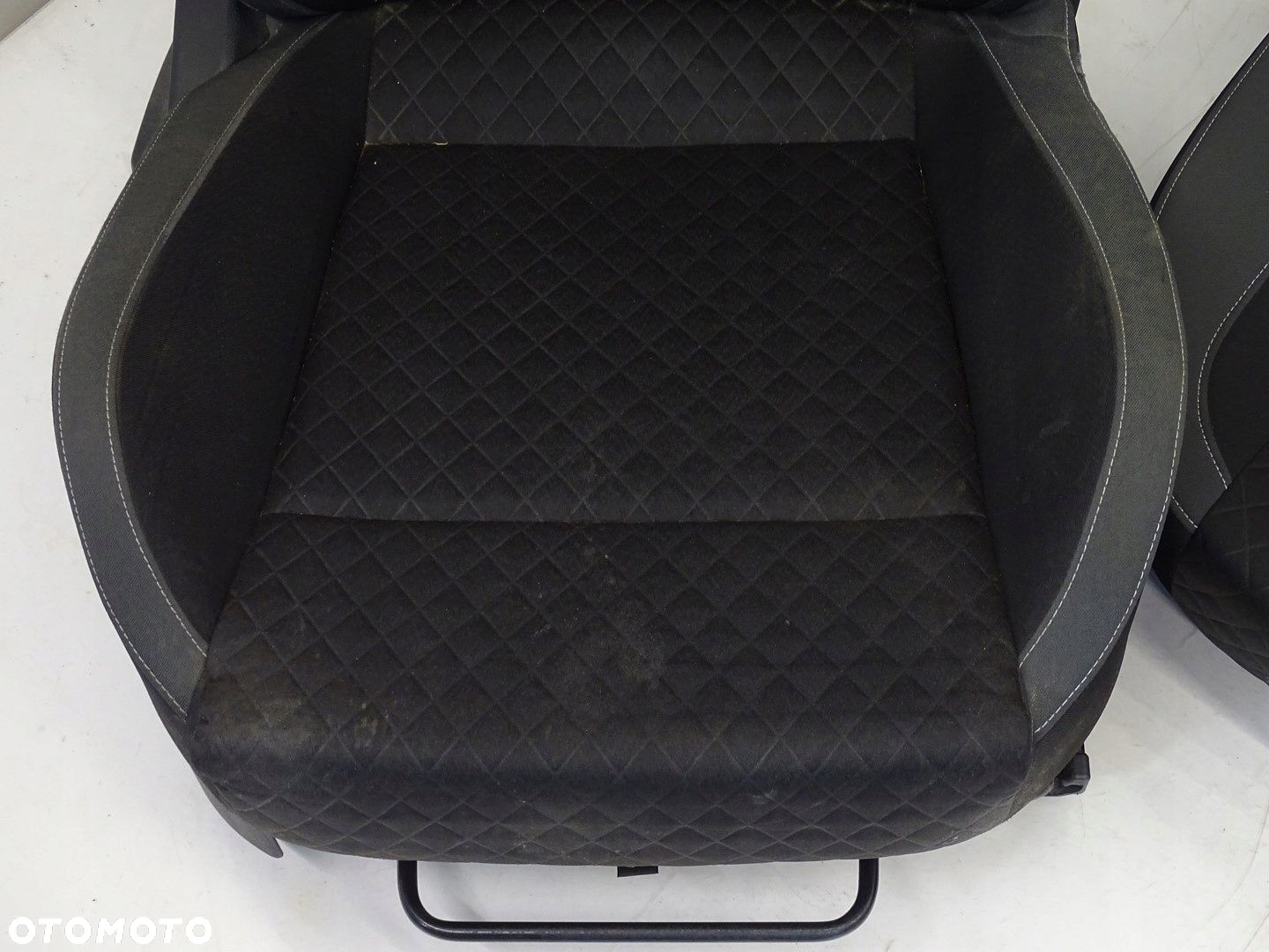 KPL FOTELE KANAPA TAPICERKA SKODA RAPID I 5J KOMBI / SPACEBACK ZINTEGROWANE - 5
