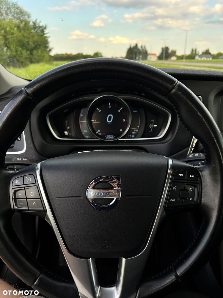 Volvo V40 D2 Momentum - 13
