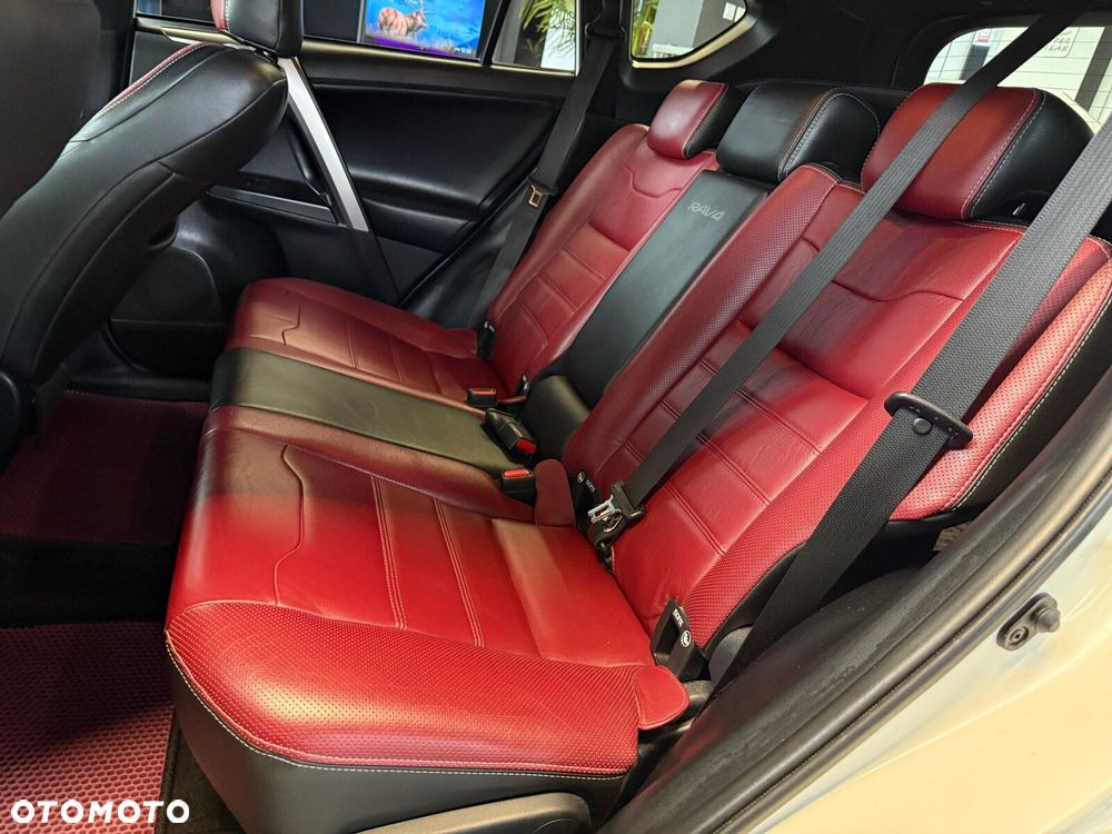 Toyota RAV4 - 13