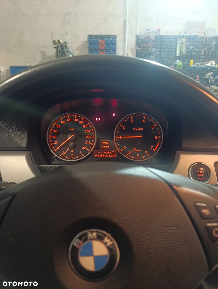 BMW Seria 3 318i - 6