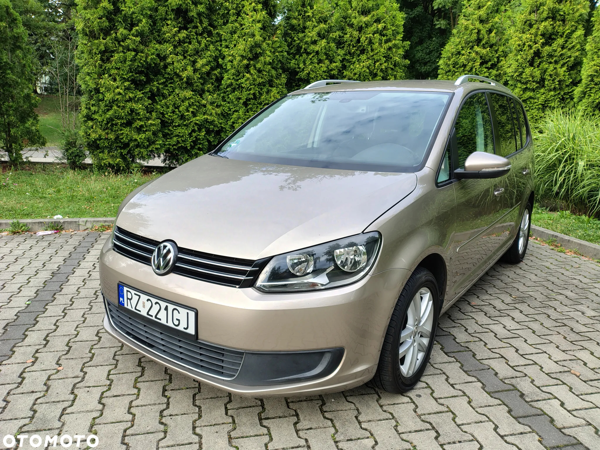 Volkswagen Touran 1.6 TDI DPF BlueMotion Technology Highline - 3
