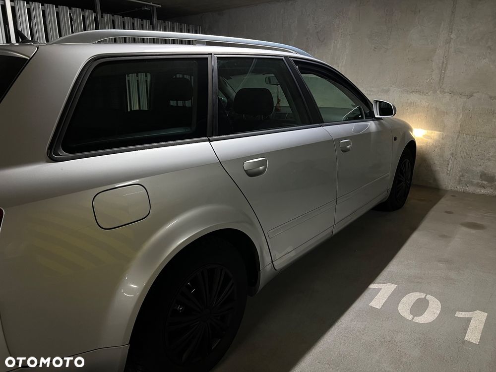 Audi A4 Avant 2004 photo 4