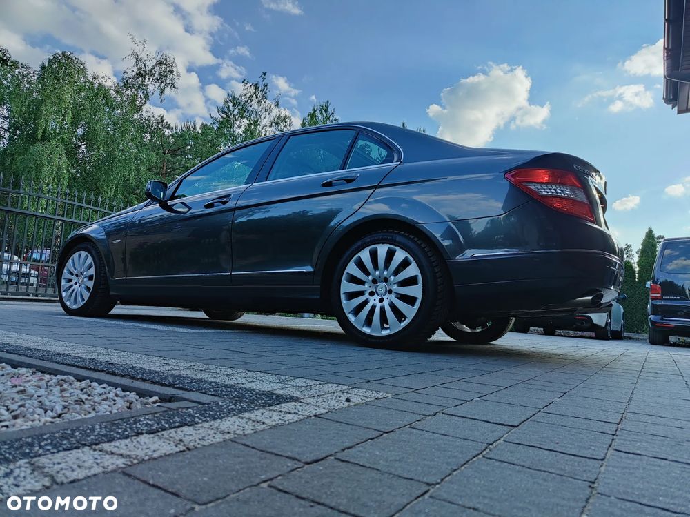 Mercedes-Benz Klasa C 350 CDI DPF 4Matic 7G-TRONIC Avantgarde - 39