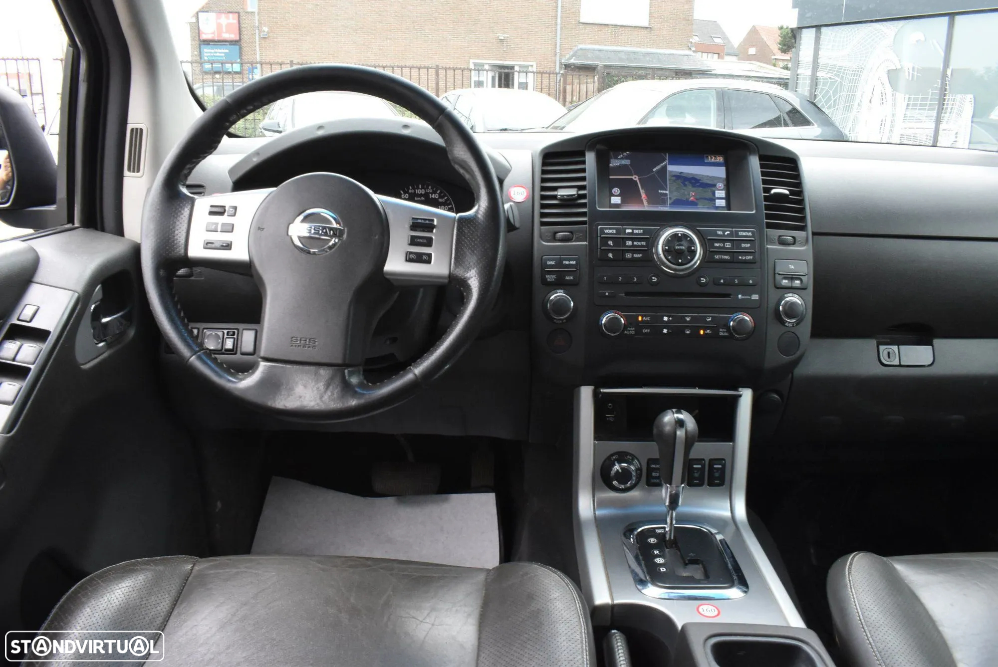 Nissan Navara 3.0 dCi V6 CD LE AT 4WD - 7