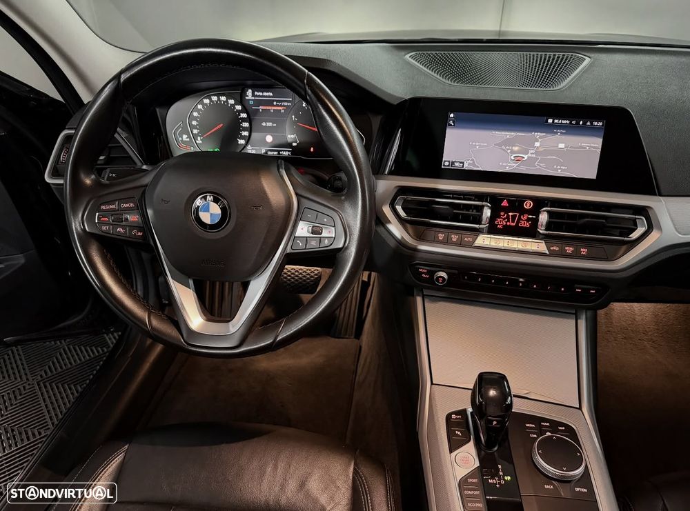 BMW 318 d Pack M Shadow Auto - 10