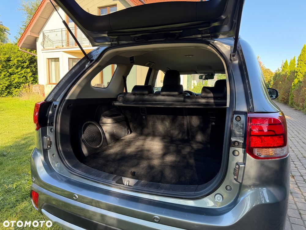 Mitsubishi Outlander Intense + - 31
