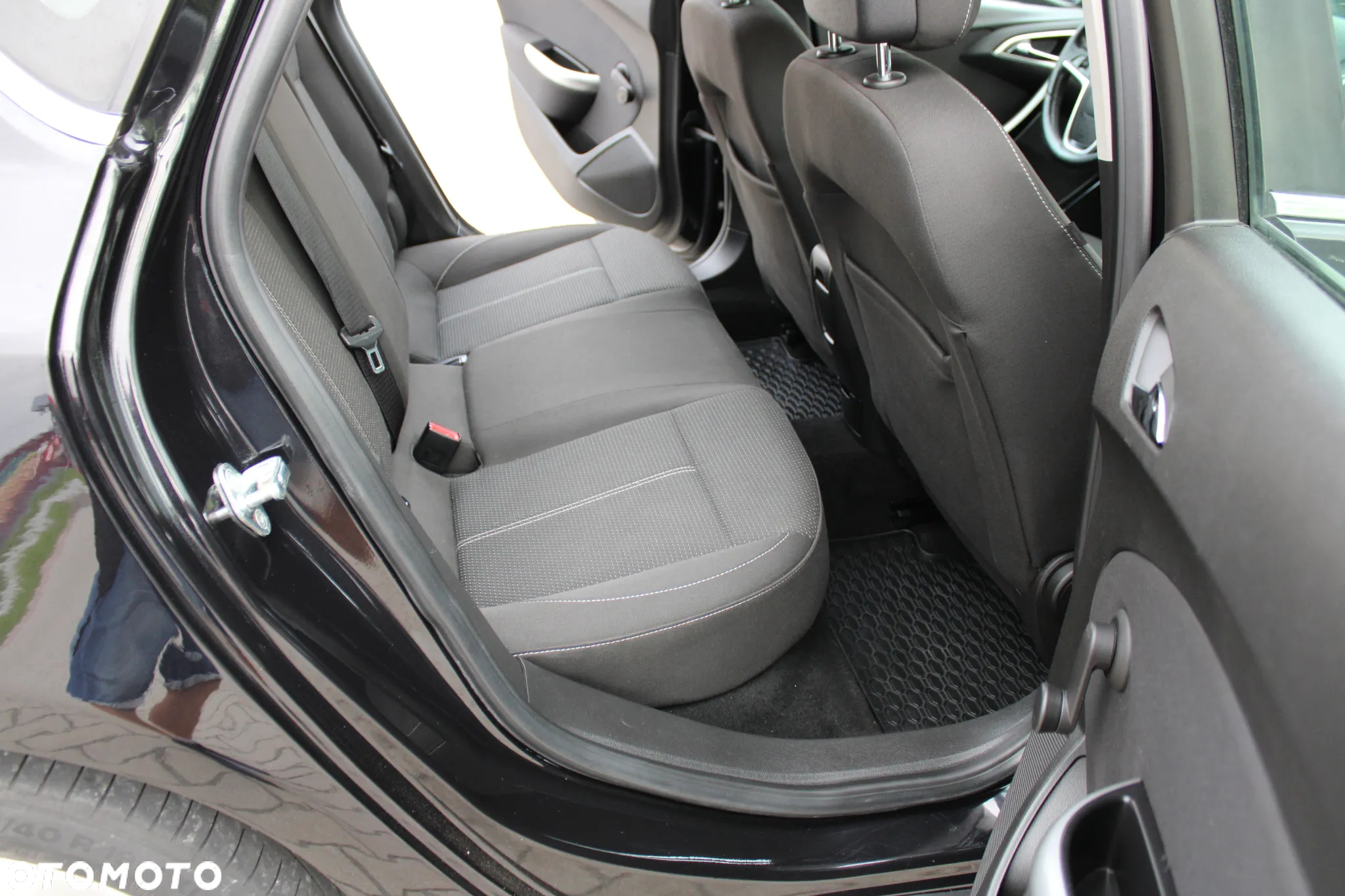Opel Astra 1.4 Turbo Active - 28