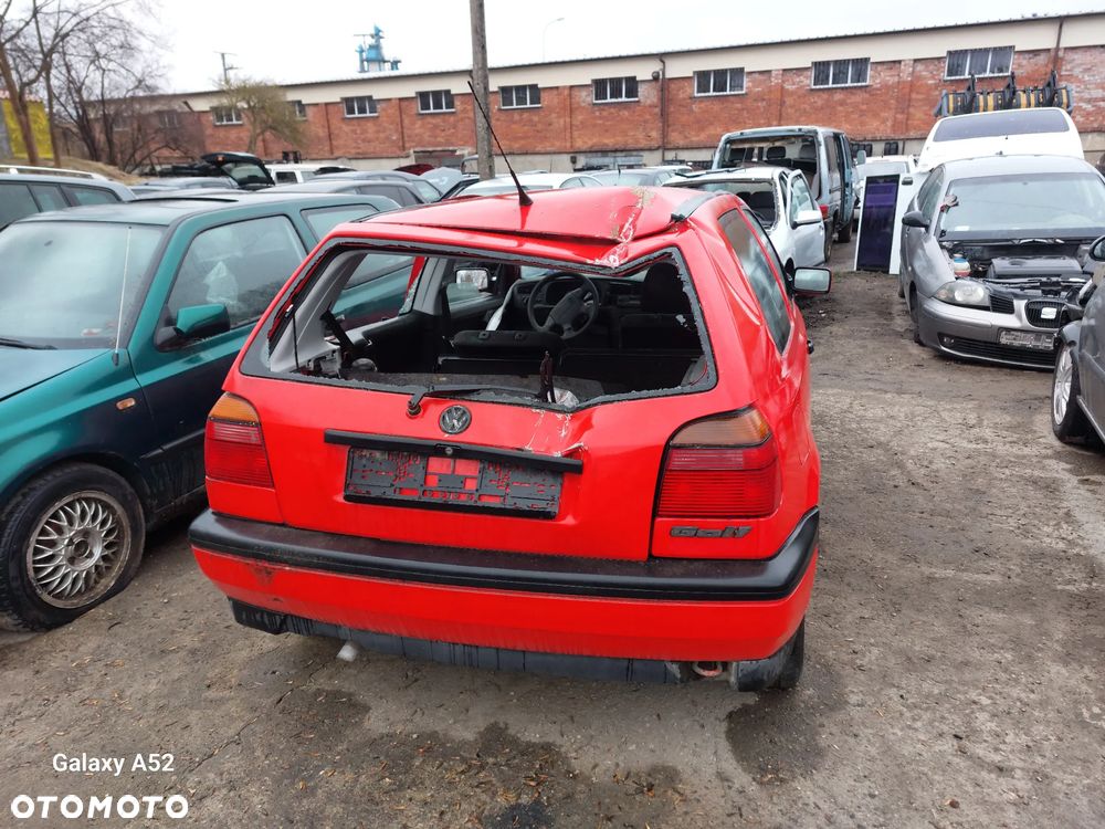 Zderzak VW GOLF III 95R. maska,drzwi,klapa,lampy... - 1