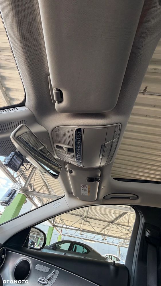Mercedes-Benz Klasa E 400 d 4Matic 9G-TRONIC - 24