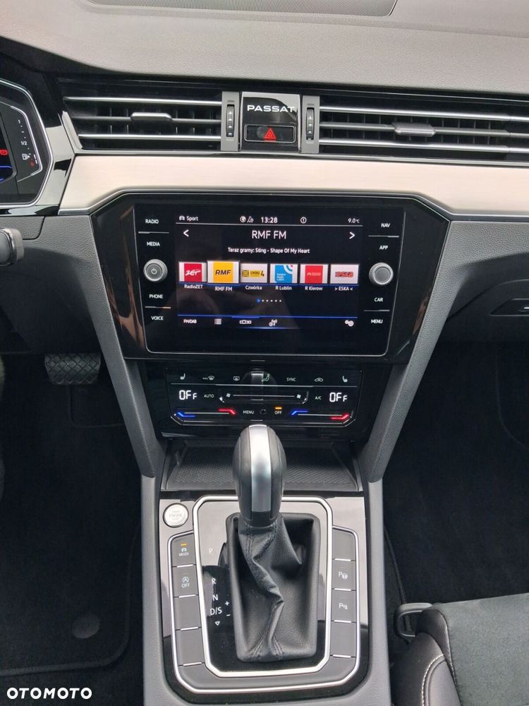Volkswagen Passat - 19