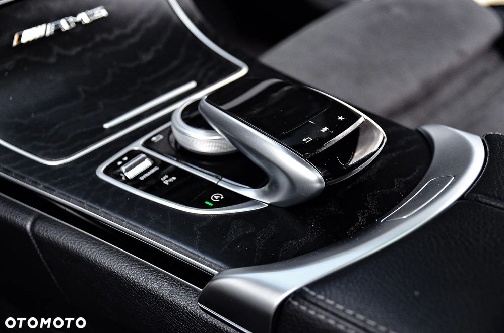 Mercedes-Benz Klasa C 180 7G-TRONIC AMG Line - 33