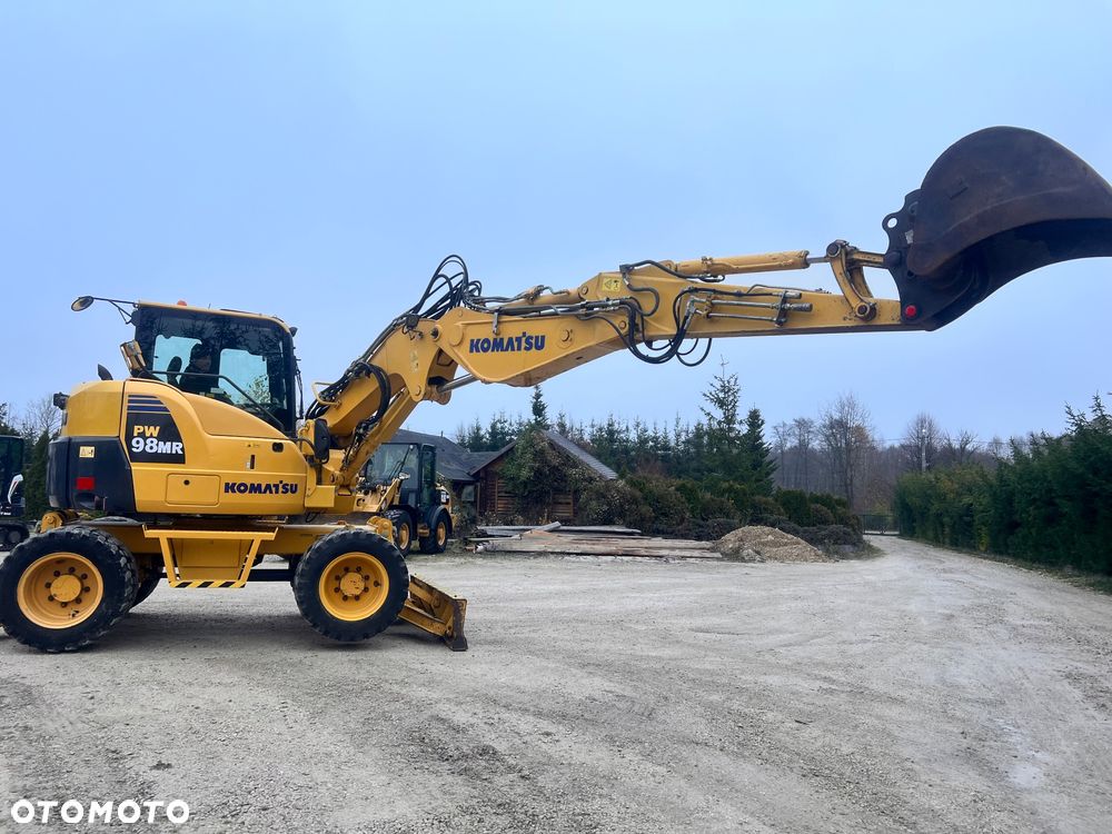 Komatsu Koparka kołowa KOMATU PW98MR-8 10ton 4x4x4 ośki skrętne Ramię 3x łamane BEZ DPF i ADBLUE 4 cyl dodatkowe wyjścia hydr Pług Podpory  2012 szybka zwinna Prosto z importu 1 właściciel Cat TEREX Liebherr Wacker Pw 98 Mr 8 11 - 28
