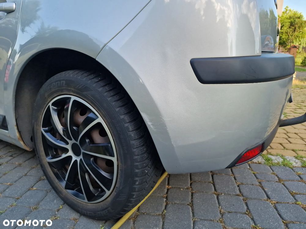 Citroën C4 1.6 16V SX - 4
