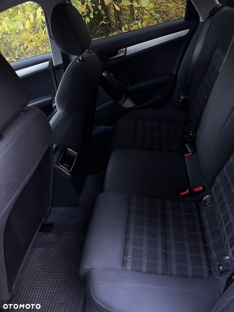 Audi A4 Avant 2.0 TDI DPF clean diesel multitronic S line Sportpaket - 15