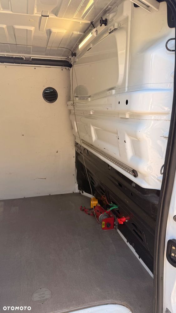 Opel VIVARO - 9