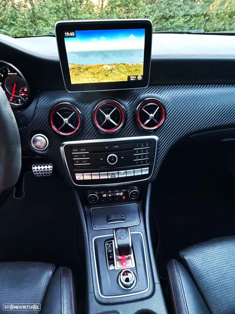 Mercedes-Benz A 45 AMG 4-Matic - 17