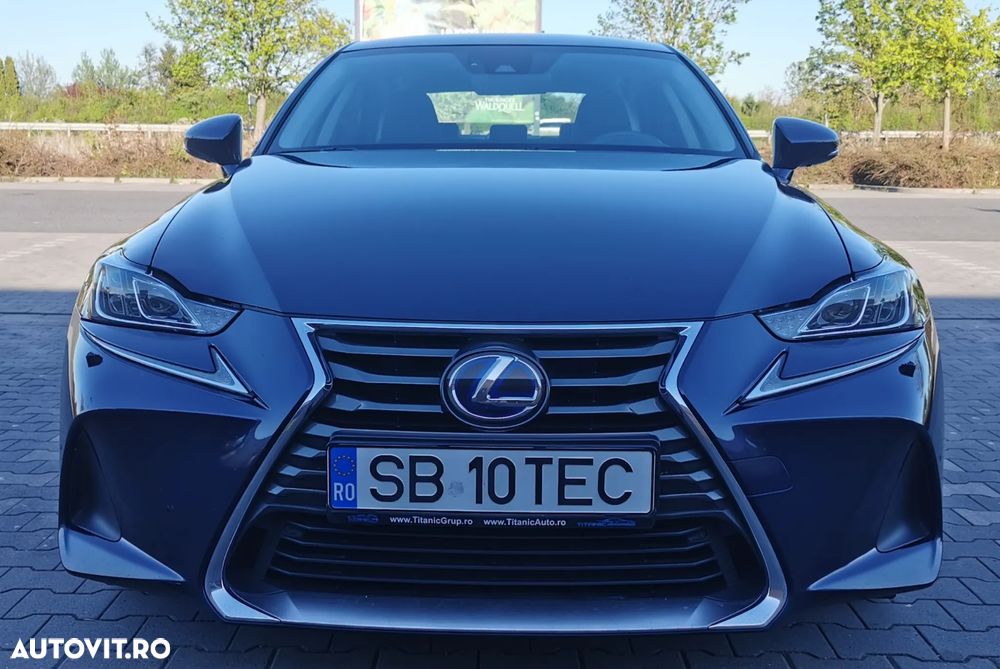 Lexus Seria IS Luxury Line - 2