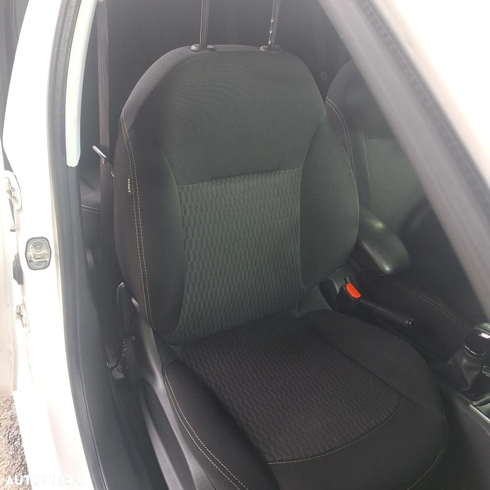 Peugeot 208 1.2 L PureTech Active - 31