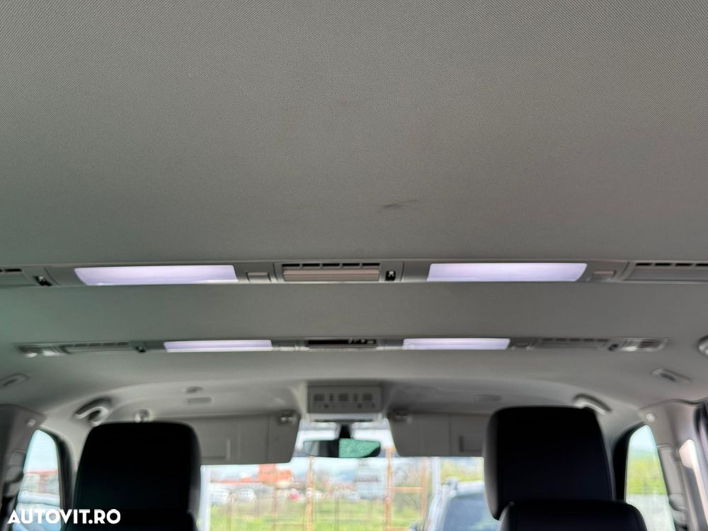 Volkswagen Multivan - 38