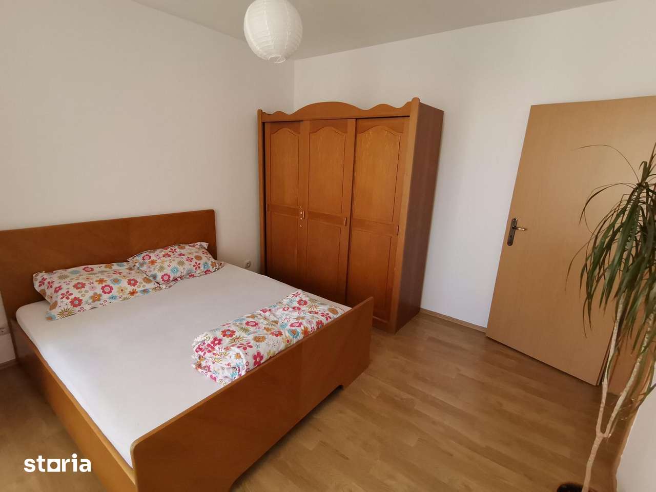 INCHIRIEZ apartament 2 camere, renovat ,zona Turnisor — fotografia 1