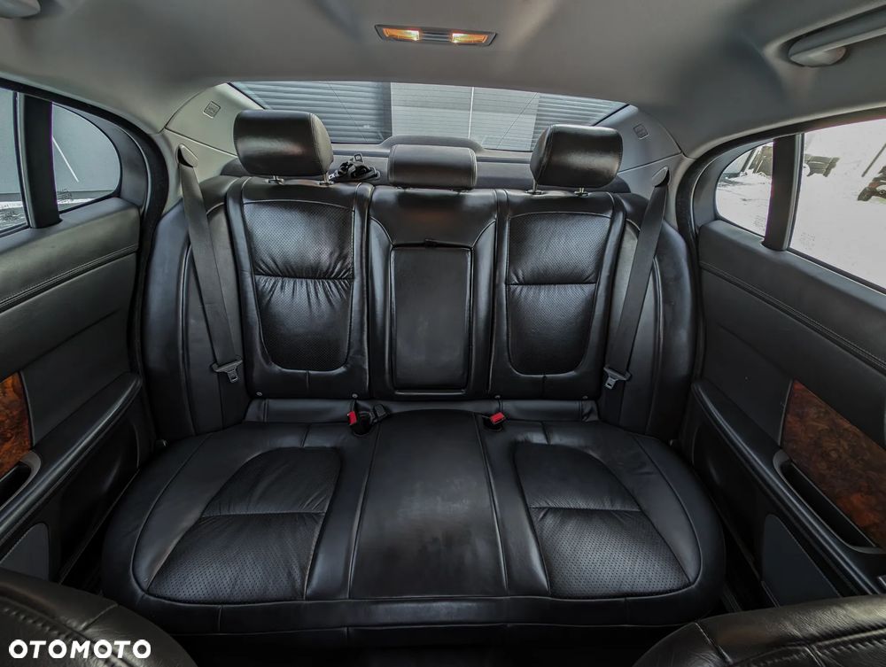 Jaguar XF 3.0 V6 S Luxury - 29