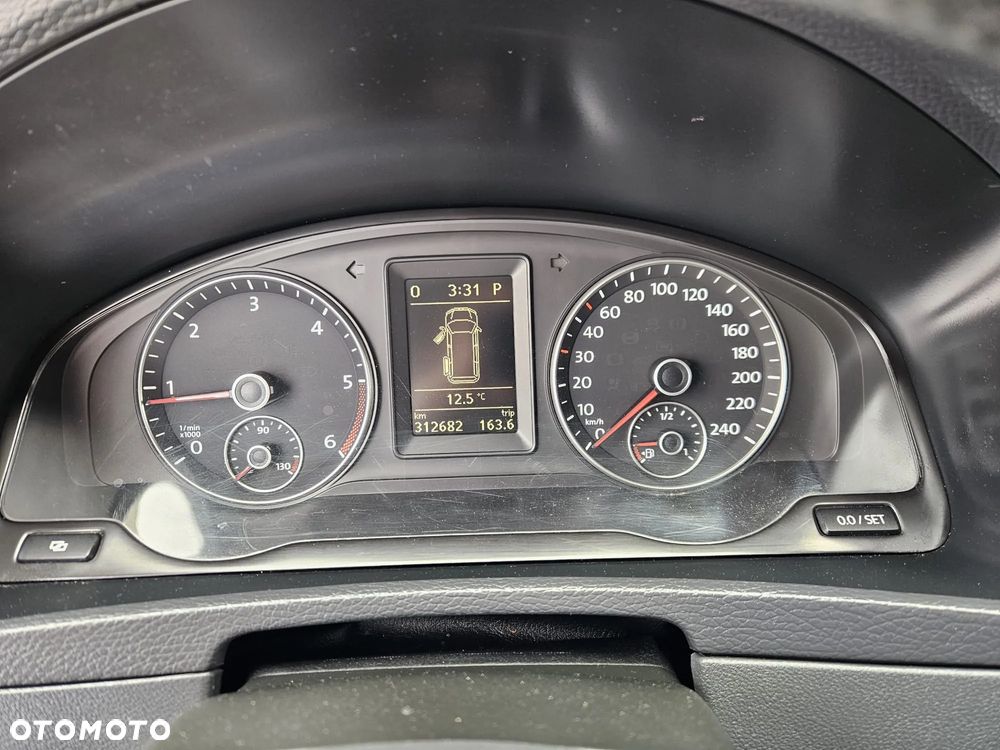 Volkswagen Multivan - 21
