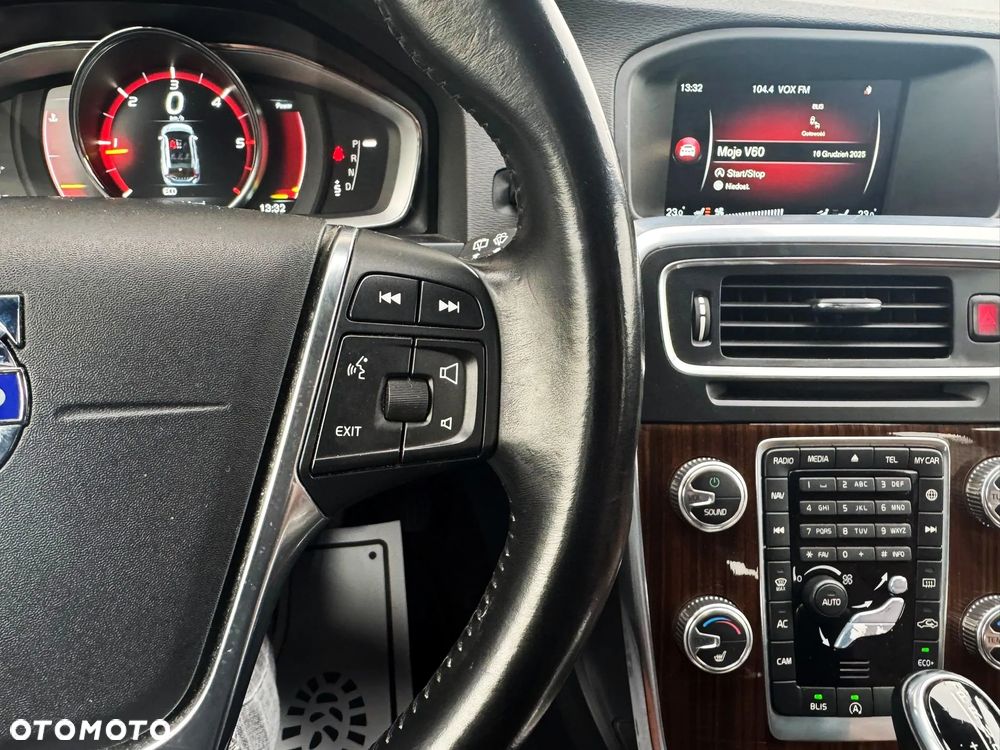 Volvo V60 D4 Geartronic Summum - 13