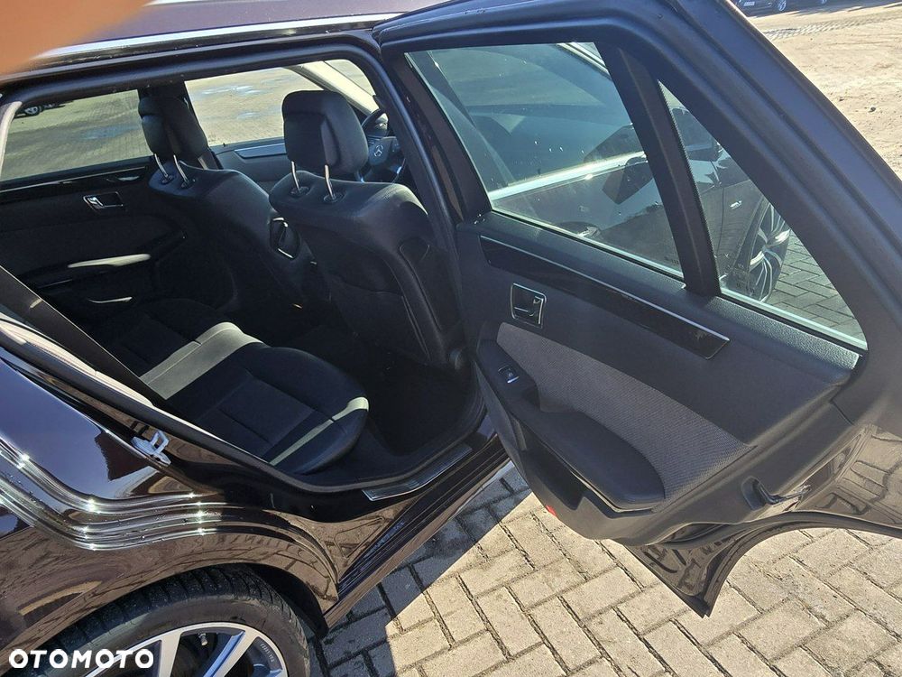 Mercedes-Benz Klasa E - 21