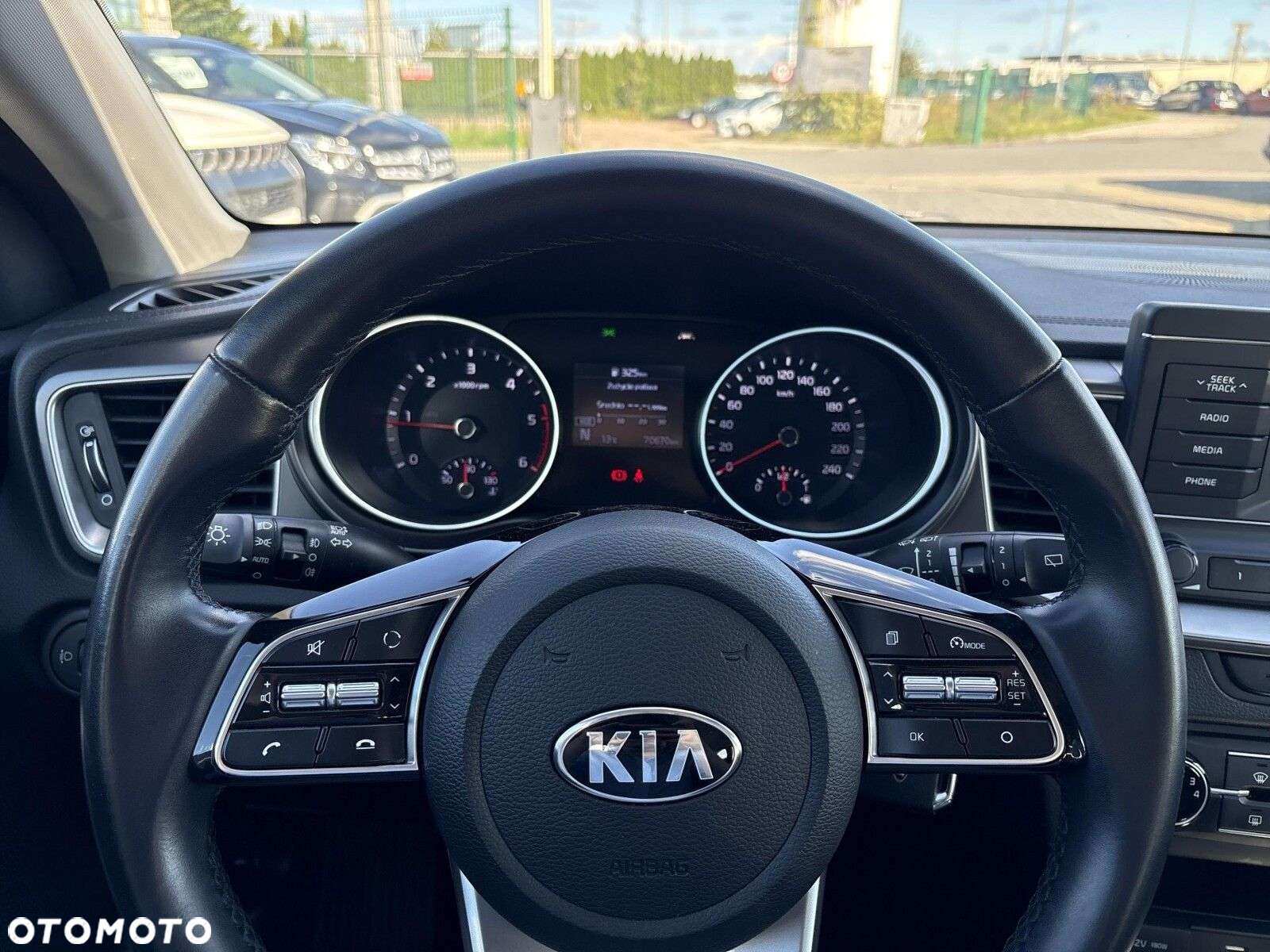 Kia Ceed - 15