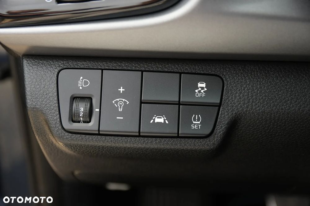 Kia Rio 1.4 L - 27