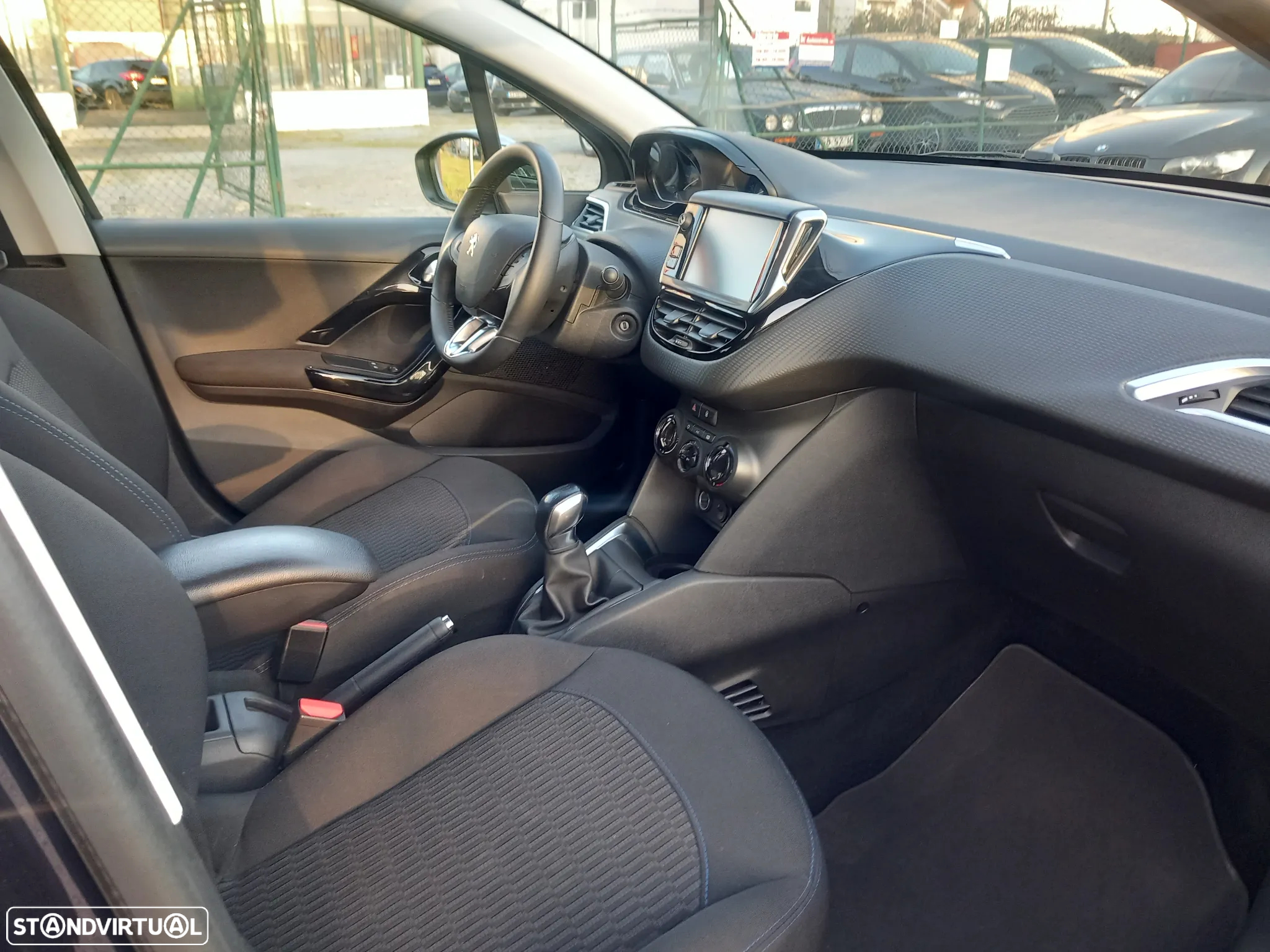 Peugeot 208 1.2 PureTech Allure - 14