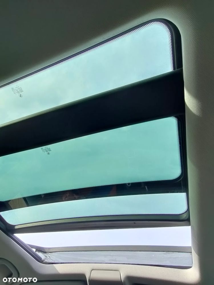 BMW X1 sDrive18i - 35