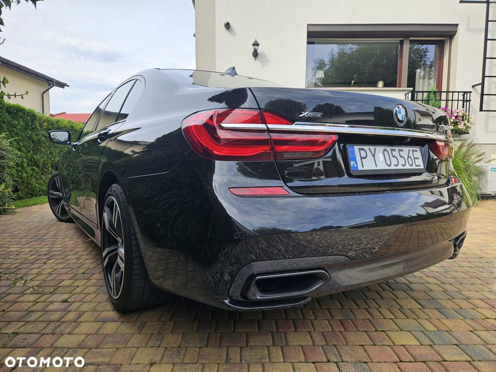 BMW Seria 7 750i xDrive - 4