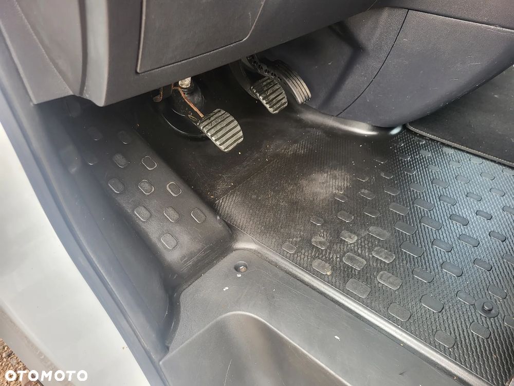 Opel Vivaro - 19