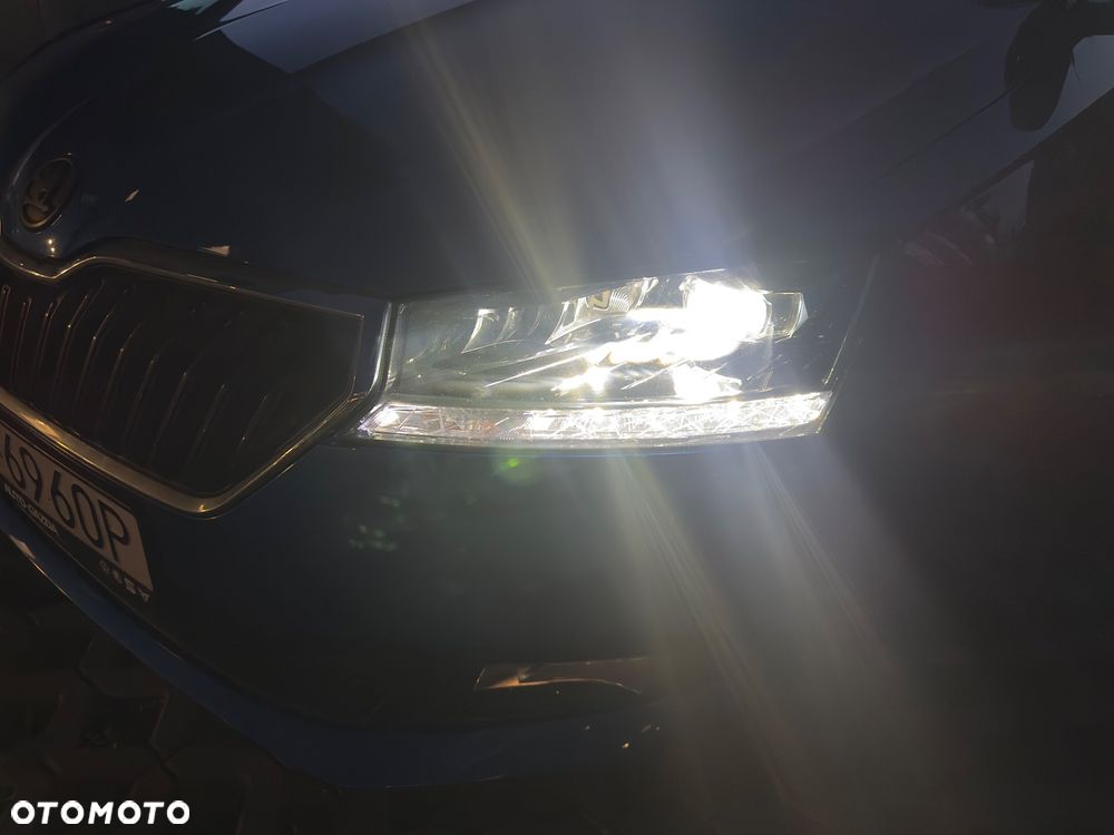 Skoda Fabia 1.0 TSI Style Color - 24