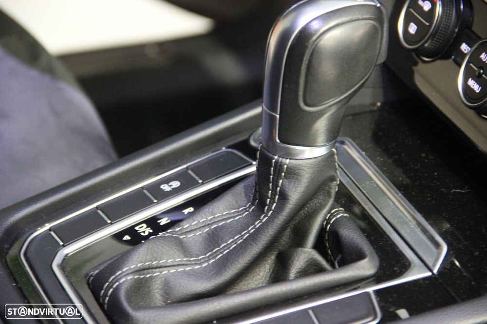 VW Arteon 2.0 TDI R-Line DSG - 11