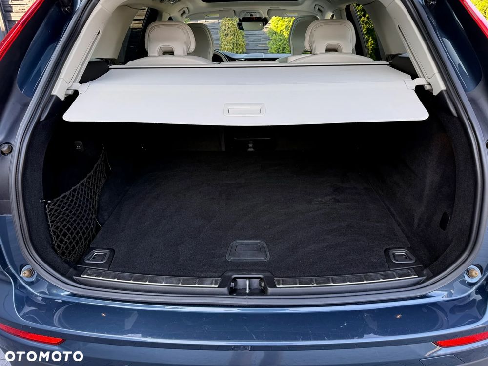 Volvo XC 60 B5 B Momentum - 26
