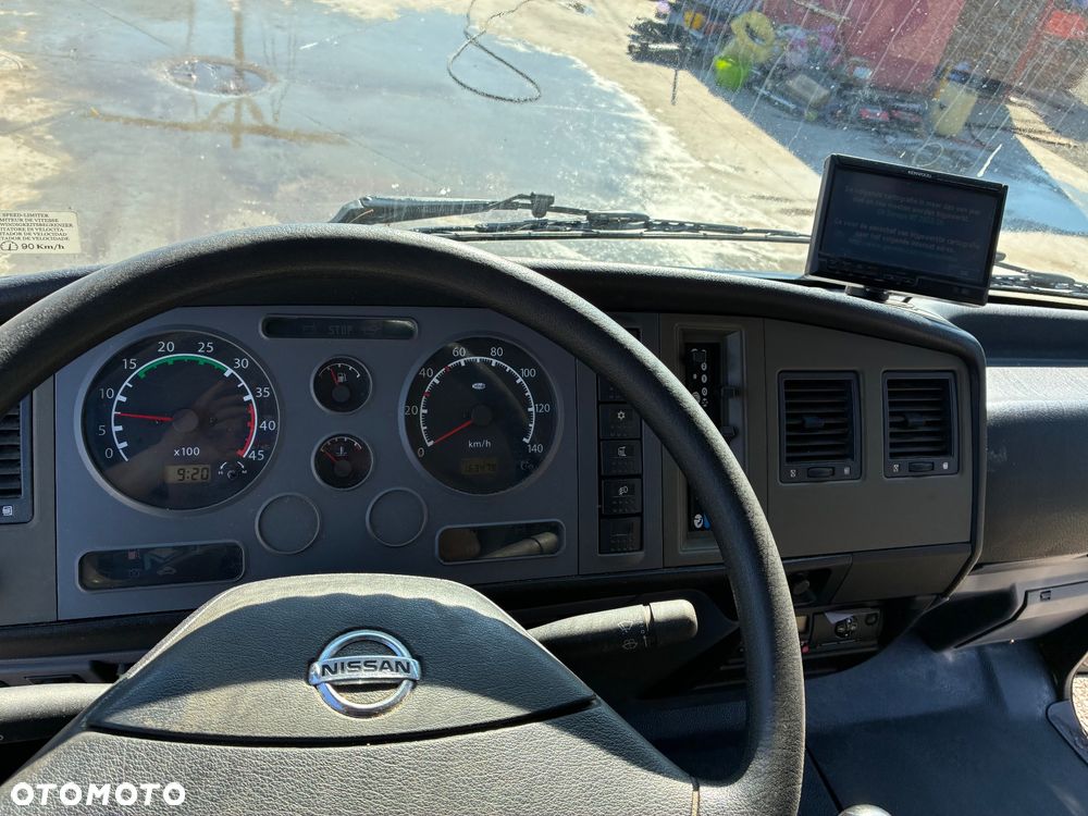 Nissan Atleon Klima Kontener 10 palet Stan b dobry - 8