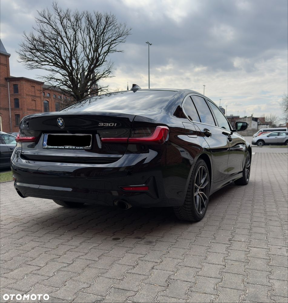 BMW Seria 3 330i xDrive Edition M Sport Shadow - 5